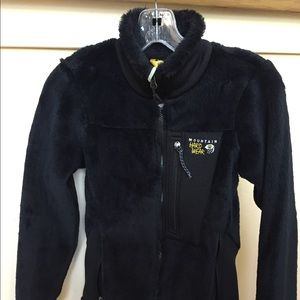 Black fleece jacket by Mountain hard gear
